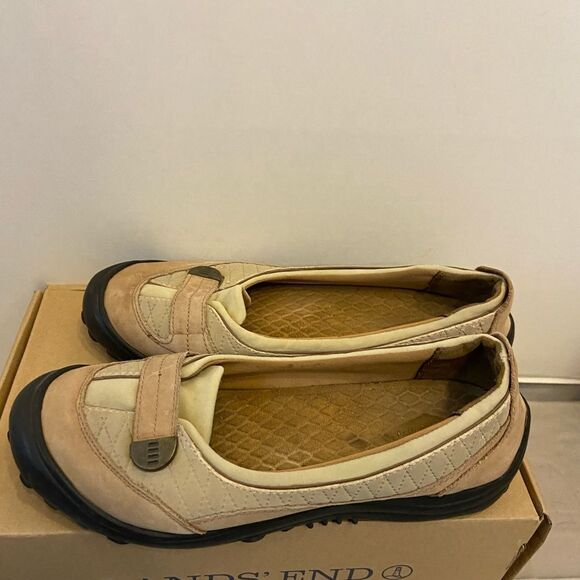 Lands' End Shoes - Lands' End Slip On Walking Shoes 6.5 Tan Beige Quilted Suede Women